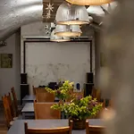 Apartament Teged Vartalak