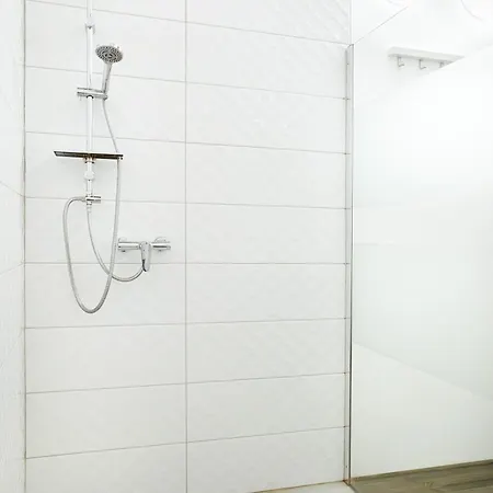 Apartment Teged Vartalak *