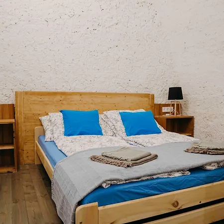 Apartment Teged Vartalak