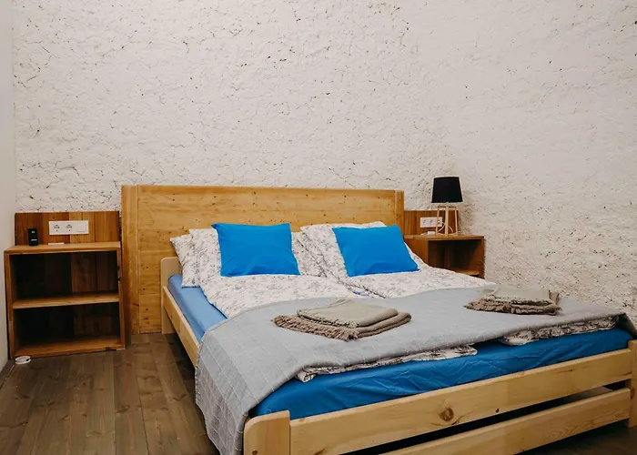 Apartament Teged Vartalak
